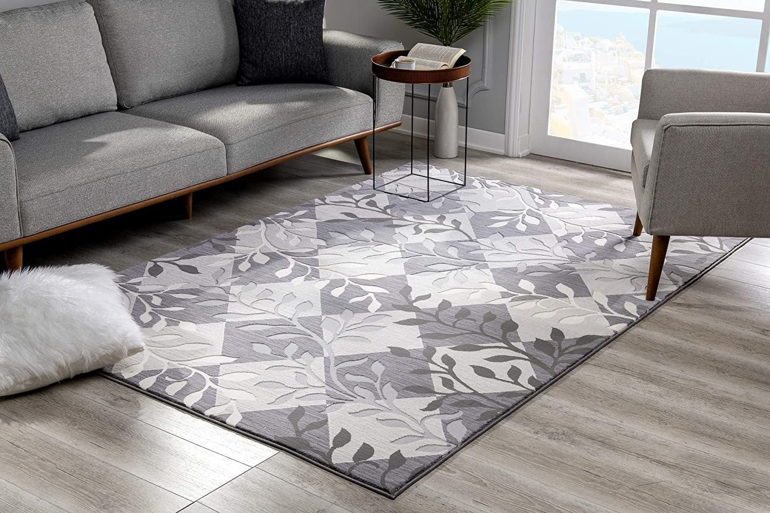 4’ X 6’ Gray Diamond And Vines Area Rug