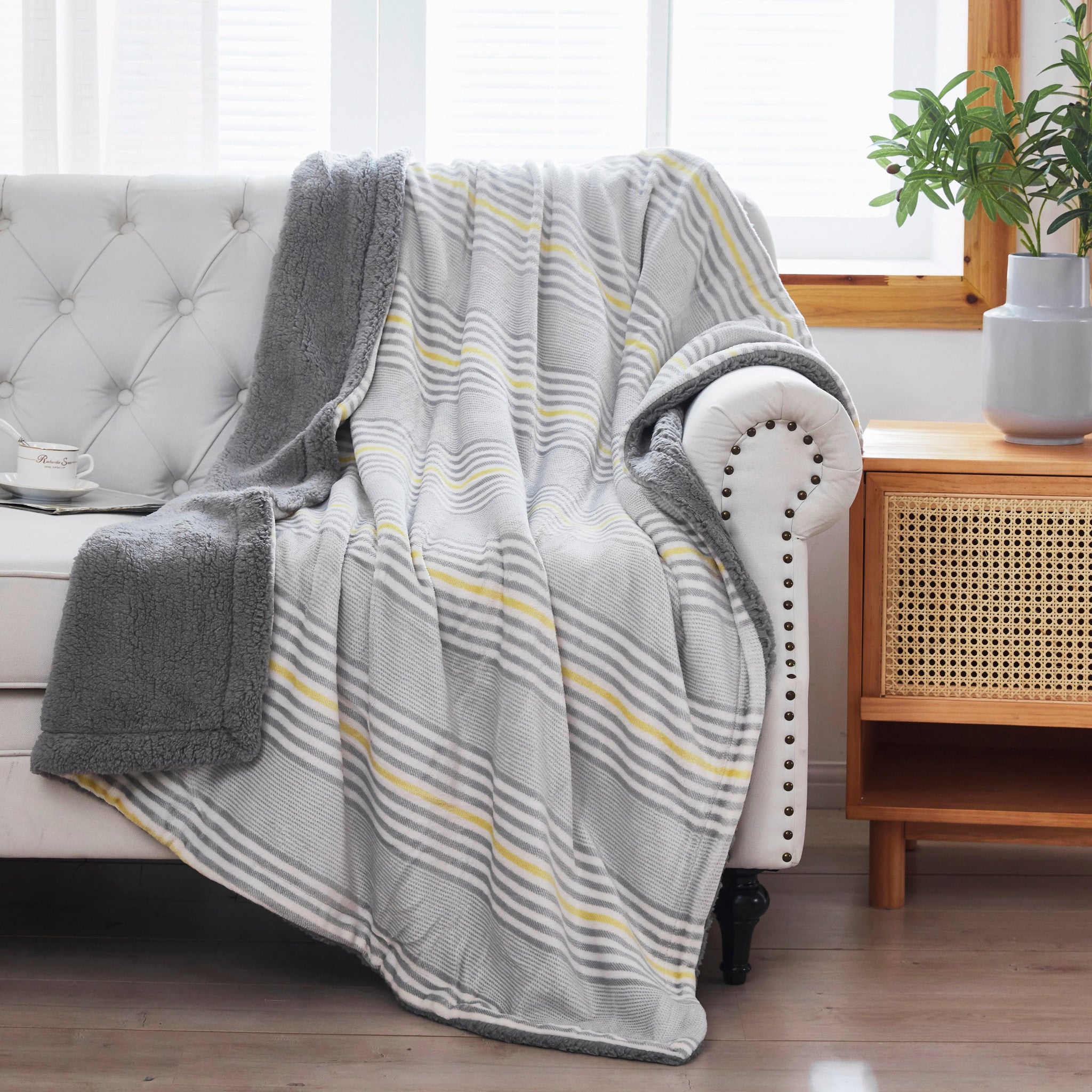 Light Grey Reversible Velvet and Sherpa Throw Blanket