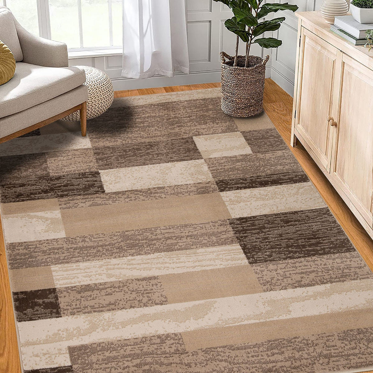 4' X 6' Beige Patchwork Power Loom Stain Resistant Area Rug