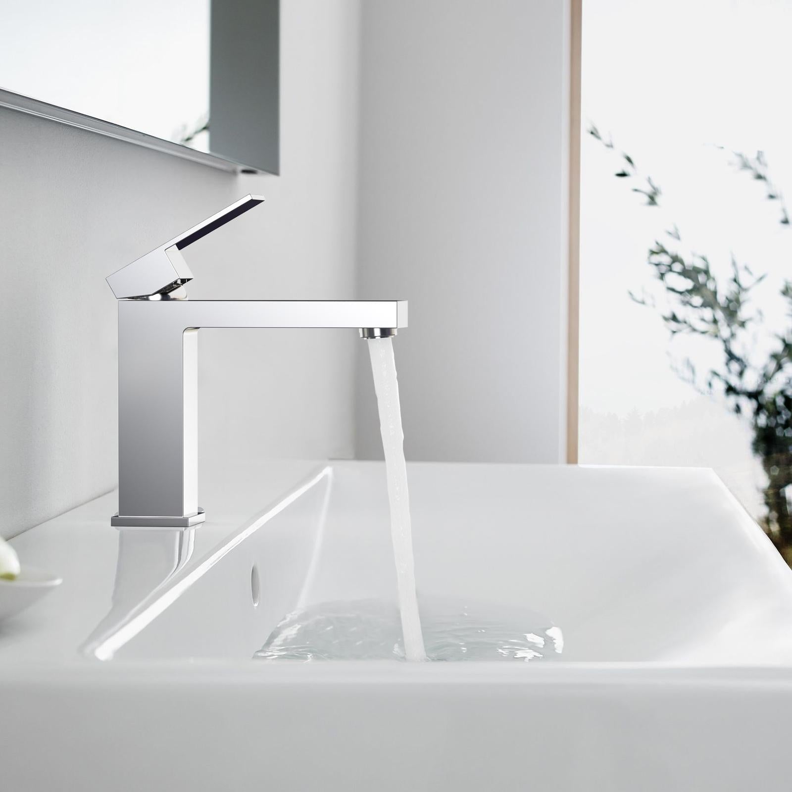 Chrome Bathroom Faucet Single Handle Brass Bathroom Sink Faucet Lavatory Faucet 1.2 GPM