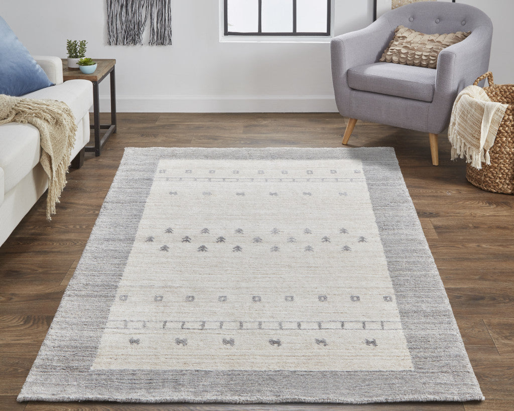 8' X 10' Ivory And Gray Wool Hand Knotted Stain Resistant Area Rug